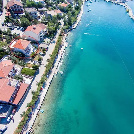 By Interhome Apartmán Šilo