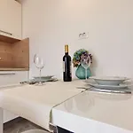 By Interhome